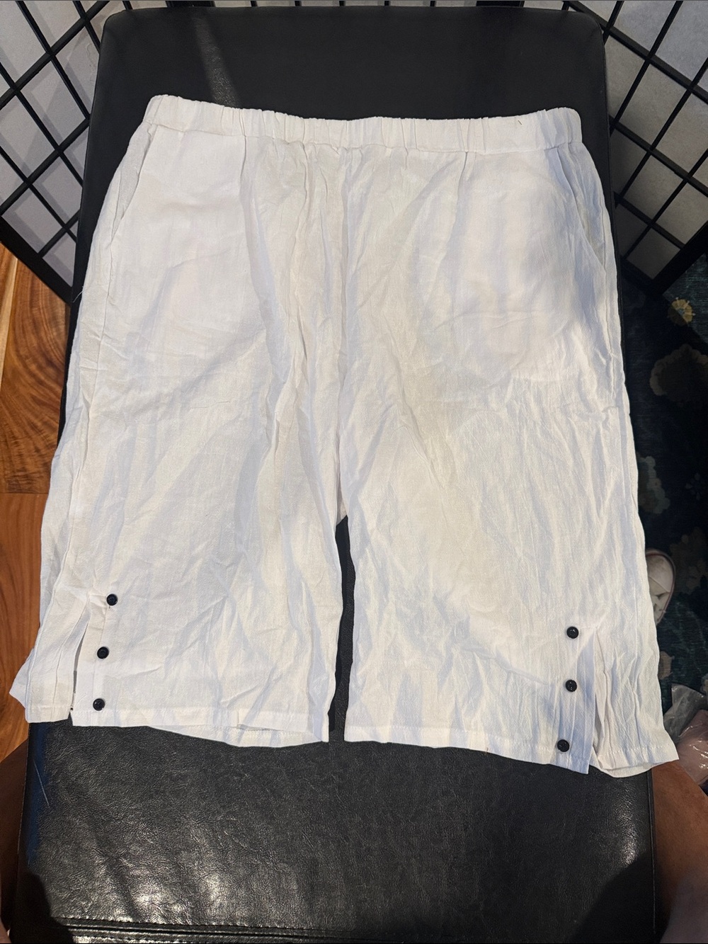 Men's White Relaxed Linen-Blend Flat Front Shorts